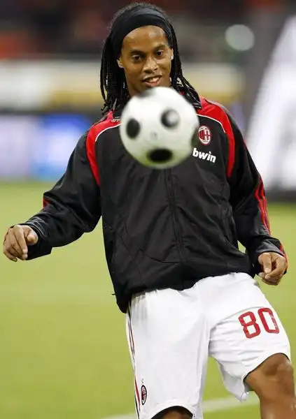 员的关键贡 员的关键贡